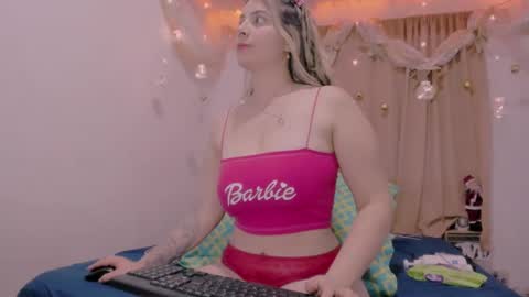 Snapshot of lauu_g chatting on 27, 12, 2024 Lauu G online show from 27, 12, 2024