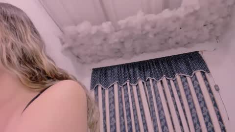 Snapshot of lauu_g chatting on 30, 9, 2025 Lauu G online show from 30, 9, 2025