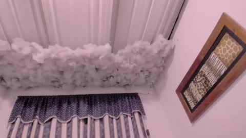 Snapshot of lauu_g chatting on 13, 11, 2025 Lauu G online show from 13, 11, 2025