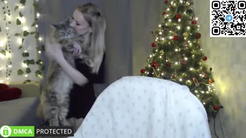 Snapshot of lavinell chatting on 14, 12, 2024 Mia online show from 14, 12, 2024