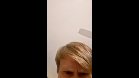 Snapshot of lawky651 chatting on 9, 6, 2026 lawky651 online show from 9, 6, 2026