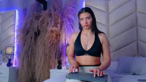 Snapshot of layadoll chatting on 24, 9, 2025 laya online show from 24, 9, 2025