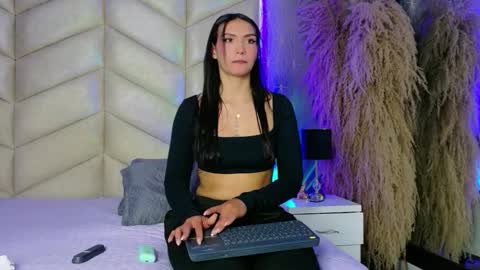 Snapshot of layadoll chatting on 23, 11, 2025 laya online show from 23, 11, 2025