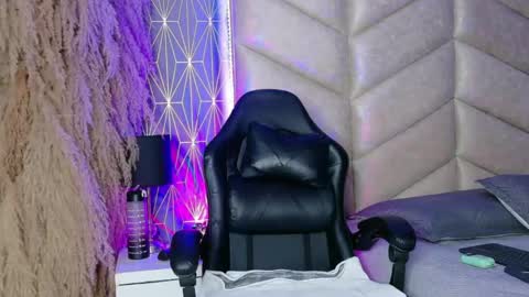 Snapshot of layadoll chatting on 1, 12, 2025 laya online show from 1, 12, 2025