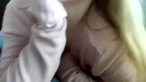 layannalea online show from 11, 3, 2025