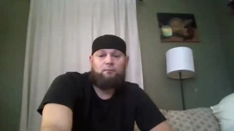 Snapshot of layinlow42 chatting on 17, 10, 2025 layinlow42 online show from 17, 10, 2025