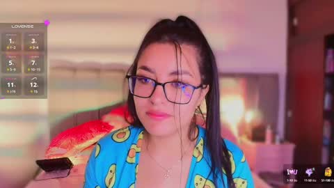 Layla online show from 8, 3, 2025