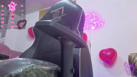 Snapshot of laylafoxy_tay chatting on 18, 2, 2026 laylafoxy_tay online show from 18, 2, 2026