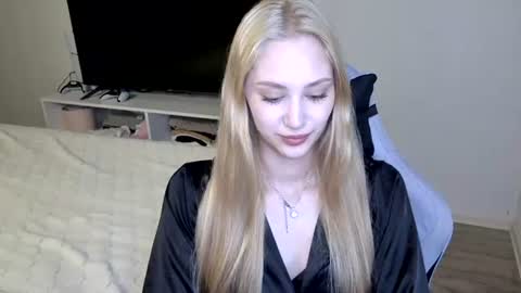 LaylaPretty001 online show from 25, 6, 2026