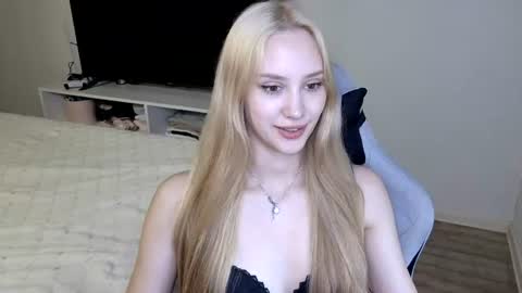 LaylaPretty001 online show from 8, 7, 2026