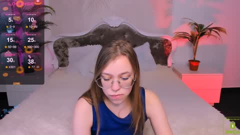 layriantavee online show from 17, 1, 2025