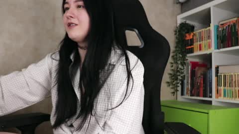 Lisa online show from 11, 4, 2026