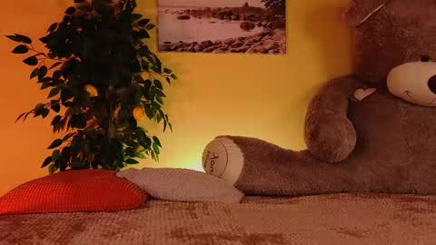 Snapshot of lea_belle_ chatting on 7, 3, 2025 Lea online show from 7, 3, 2025