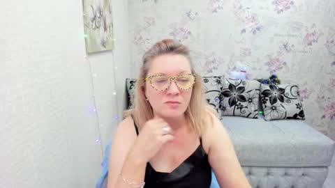 Snapshot of lea_fruit chatting on 30, 12, 2024 Lea online show from 30, 12, 2024