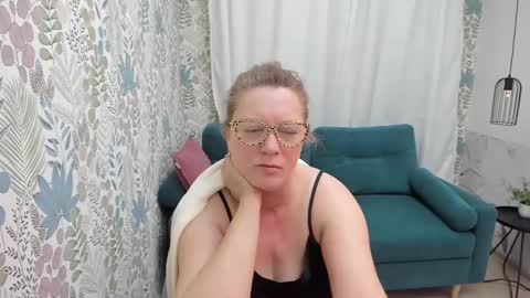 Snapshot of lea_fruit chatting on 23, 2, 2025 Lea online show from 23, 2, 2025