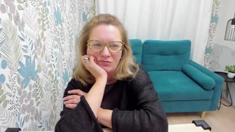 Snapshot of lea_fruit chatting on 8, 3, 2025 Lea online show from 8, 3, 2025