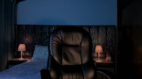 Lea Velle online show from 22, 12, 2025