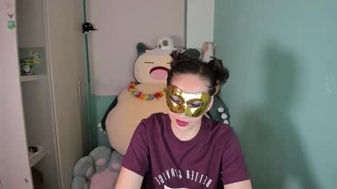 Snapshot of leah_sm chatting on 28, 2, 2026 Laura online show from 28, 2, 2026