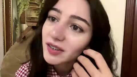Snapshot of leahduran chatting on 21, 10, 2025 Amity online show from 21, 10, 2025