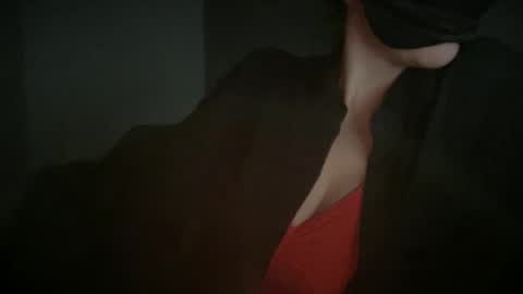 Snapshot of leahsweetvibe chatting on 1, 3, 2025 Sweet Fire online show from 1, 3, 2025