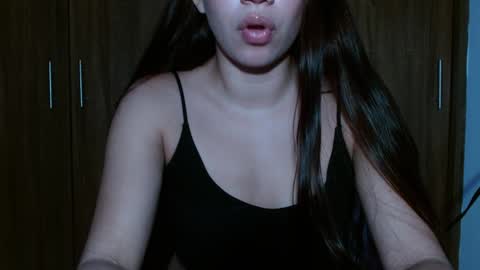 Snapshot of leanaalhub chatting on 12, 1, 2025 leanaalhub online show from 12, 1, 2025