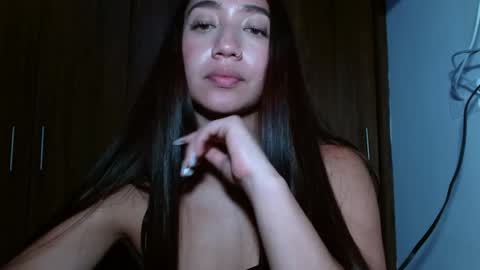 Snapshot of leanaalhub chatting on 27, 1, 2025 leanaalhub online show from 27, 1, 2025