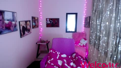 Leandra online show from 28, 2, 2025