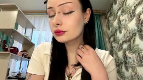 Kiki online show from 2, 4, 2026