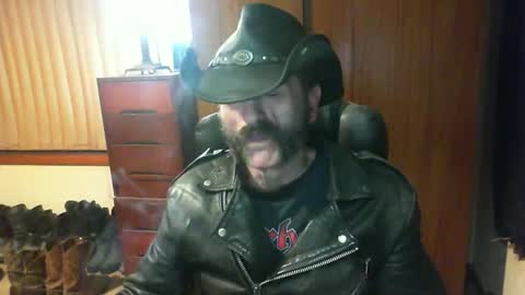 leathergreaser online show from 31, 5, 2026