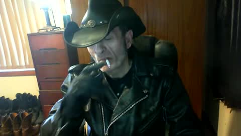 leathergreaser online show from 14, 7, 2026