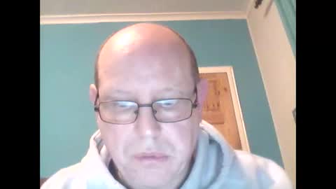 Snapshot of leatherpants68 chatting on 28, 10, 2025 leatherpants68 online show from 28, 10, 2025