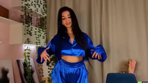 Snapshot of leeannepizzini chatting on 3, 2, 2026 Jasmine online show from 3, 2, 2026