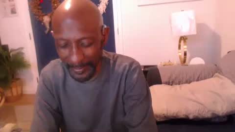 Snapshot of leeguy_hugedick chatting on 4, 12, 2025 Ebony DeafGuy online show from 4, 12, 2025