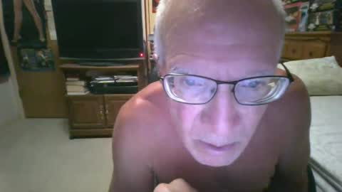 Snapshot of leezamm1132 chatting on 7, 6, 2026 leezamm1132 online show from 7, 6, 2026