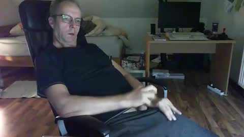 Snapshot of lefti27 chatting on 3, 12, 2024 Dave online show from 3, 12, 2024