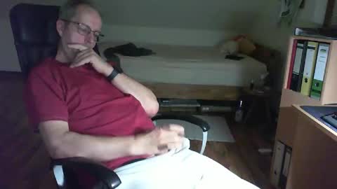 Snapshot of lefti27 chatting on 6, 3, 2025 Dave online show from 6, 3, 2025