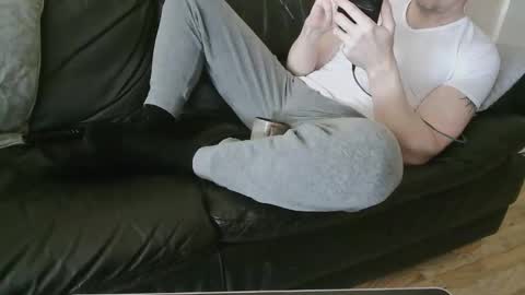 UK lover online show from 8, 4, 2026