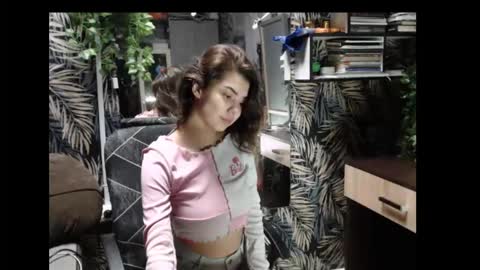 Snapshot of legenda_liya chatting on 29, 9, 2025 Liya online show from 29, 9, 2025