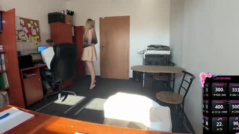 LegsLONG online show from 19, 2, 2025