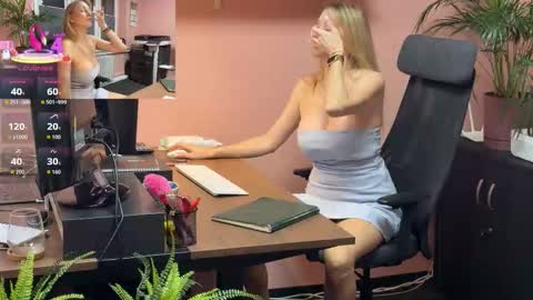 LegsLONG online show from 10, 10, 2025