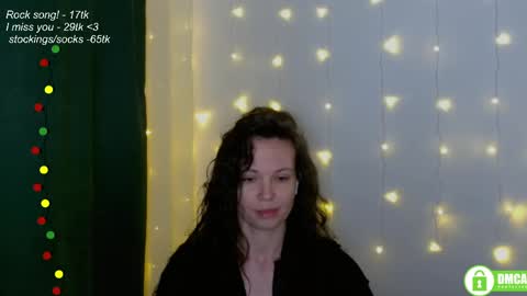 hey Im Leia and I love rock  online show from 12, 4, 2026