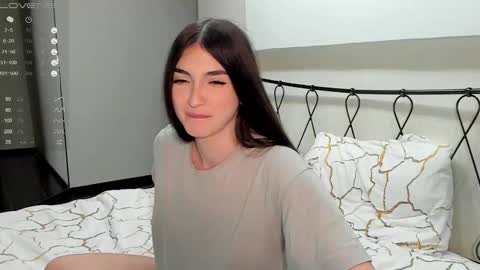 Leila online show from 12, 3, 2025