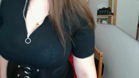 Snapshot of leila_beayte_ chatting on 10, 12, 2024 Leila online show from 10, 12, 2024