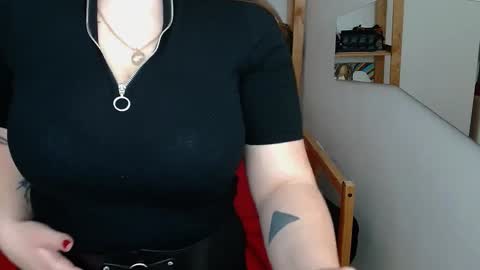 Snapshot of leila_beayte_ chatting on 10, 12, 2024 Leila online show from 10, 12, 2024