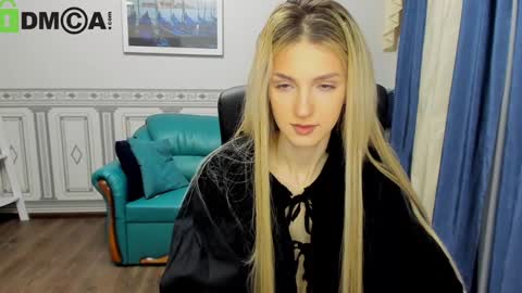 Snapshot of leila_morriss chatting on 11, 12, 2024 Leila Morriss online show from 11, 12, 2024