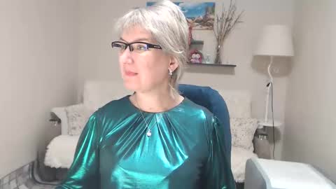 Leila Kinky online show from 9, 11, 2025