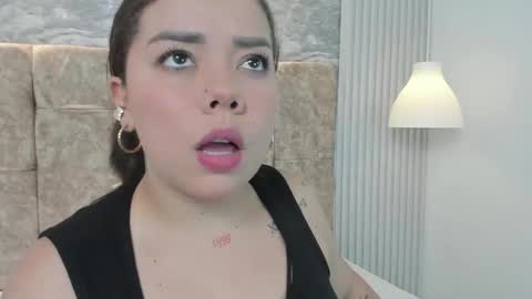 leilapons online show from 7, 10, 2025