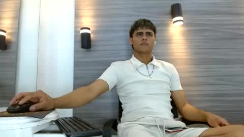 Snapshot of lelehott01 chatting on 24, 6, 2026 lelehott01 online show from 24, 6, 2026