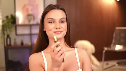Snapshot of lena_laurent chatting on 31, 5, 2026 Lena Laurent online show from 31, 5, 2026