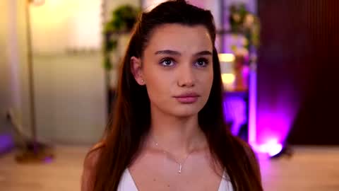 Lena Laurent online show from 27, 6, 2026